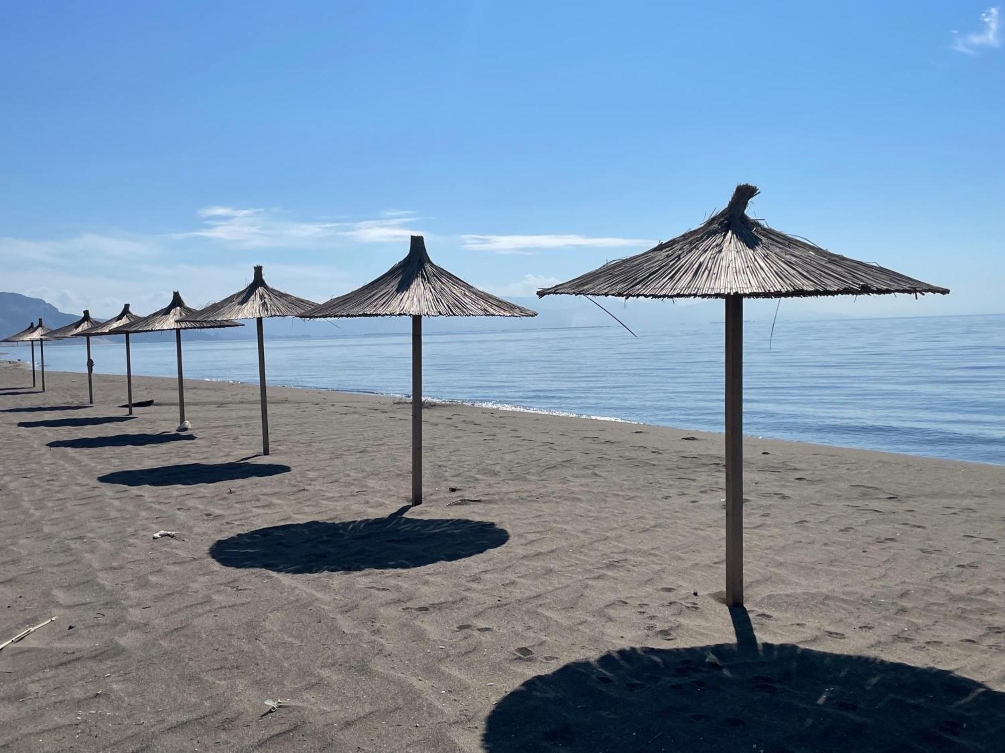 H And H Guesthouse Velipojë Εξωτερικό φωτογραφία