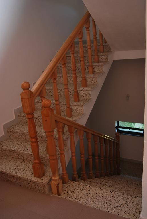 H And H Guesthouse Velipojë Εξωτερικό φωτογραφία